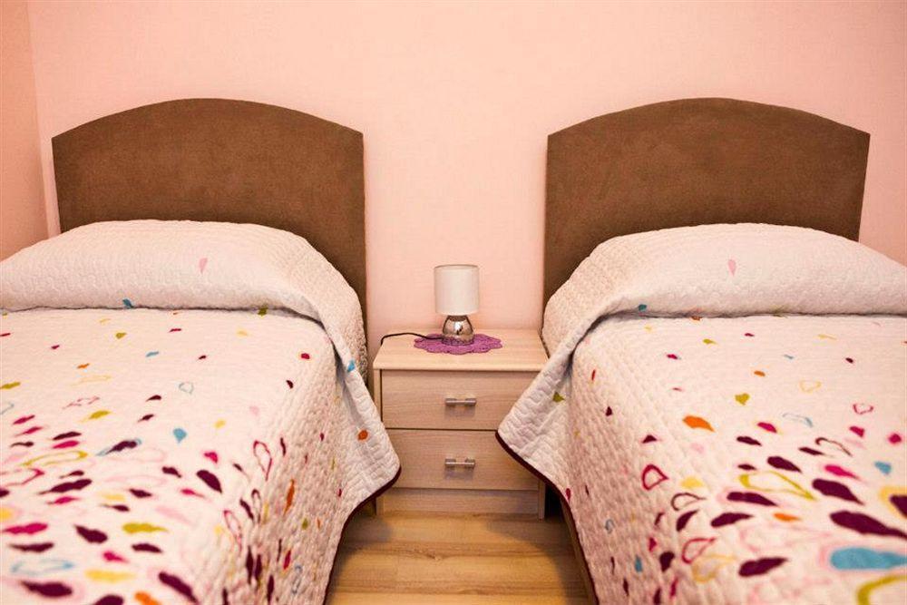 Split Apartments Peric Bagian luar foto