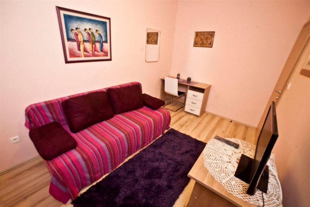 Split Apartments Peric Bagian luar foto