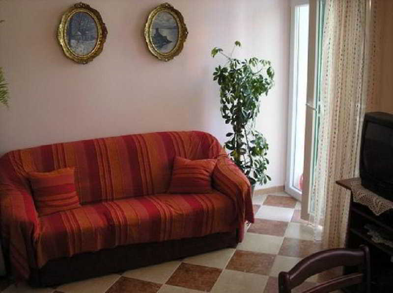 Split Apartments Peric Bagian luar foto