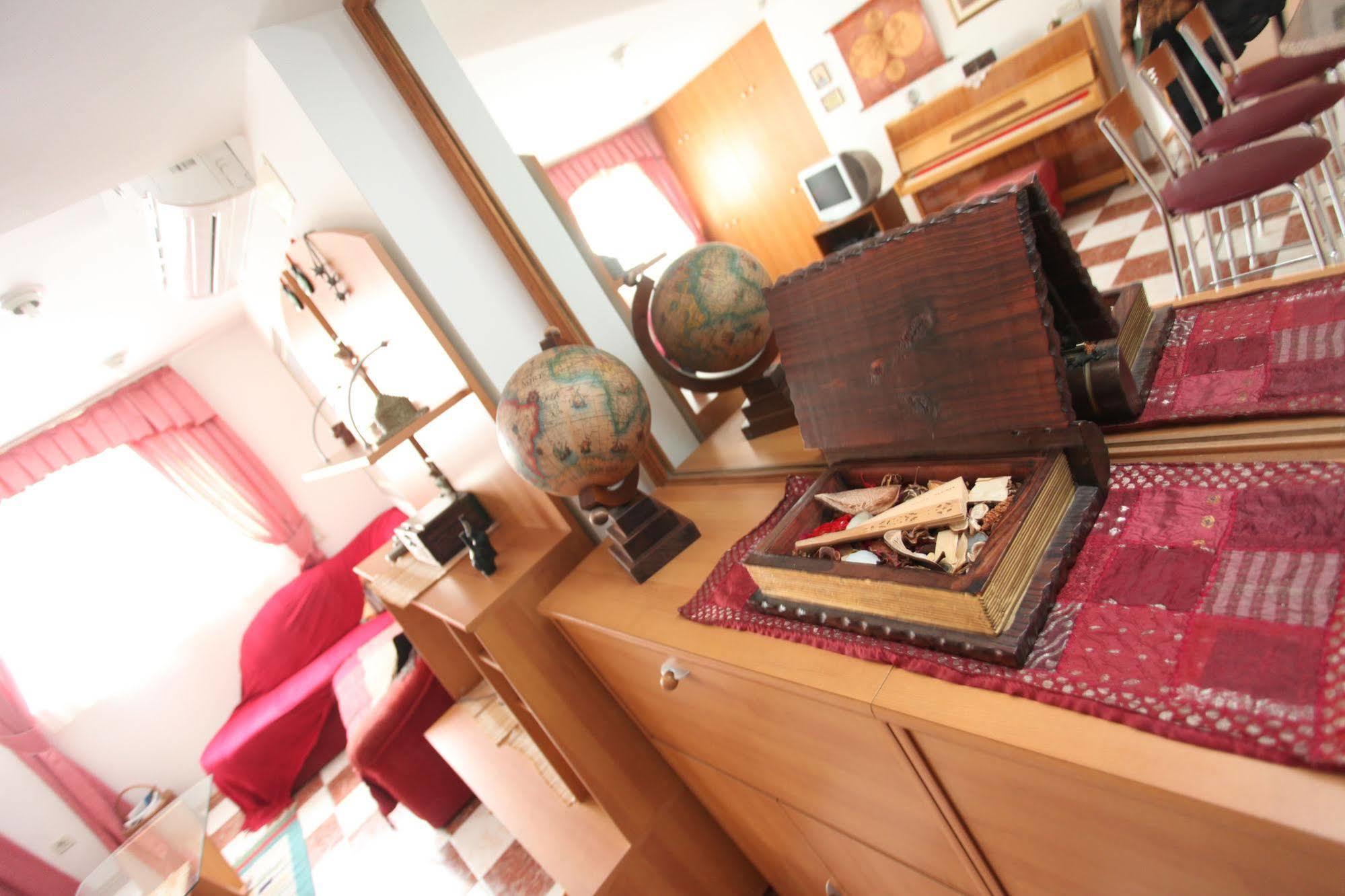 Split Apartments Peric Bagian luar foto