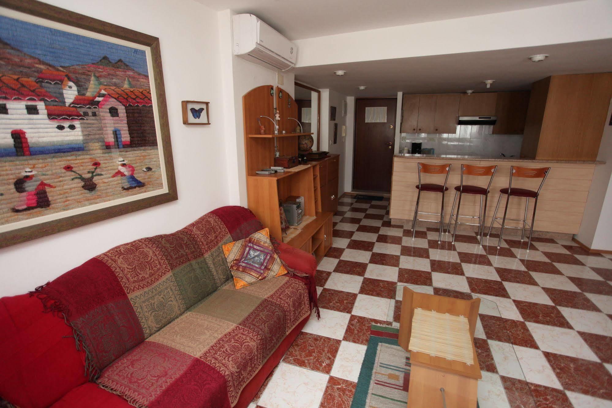 Split Apartments Peric Bagian luar foto