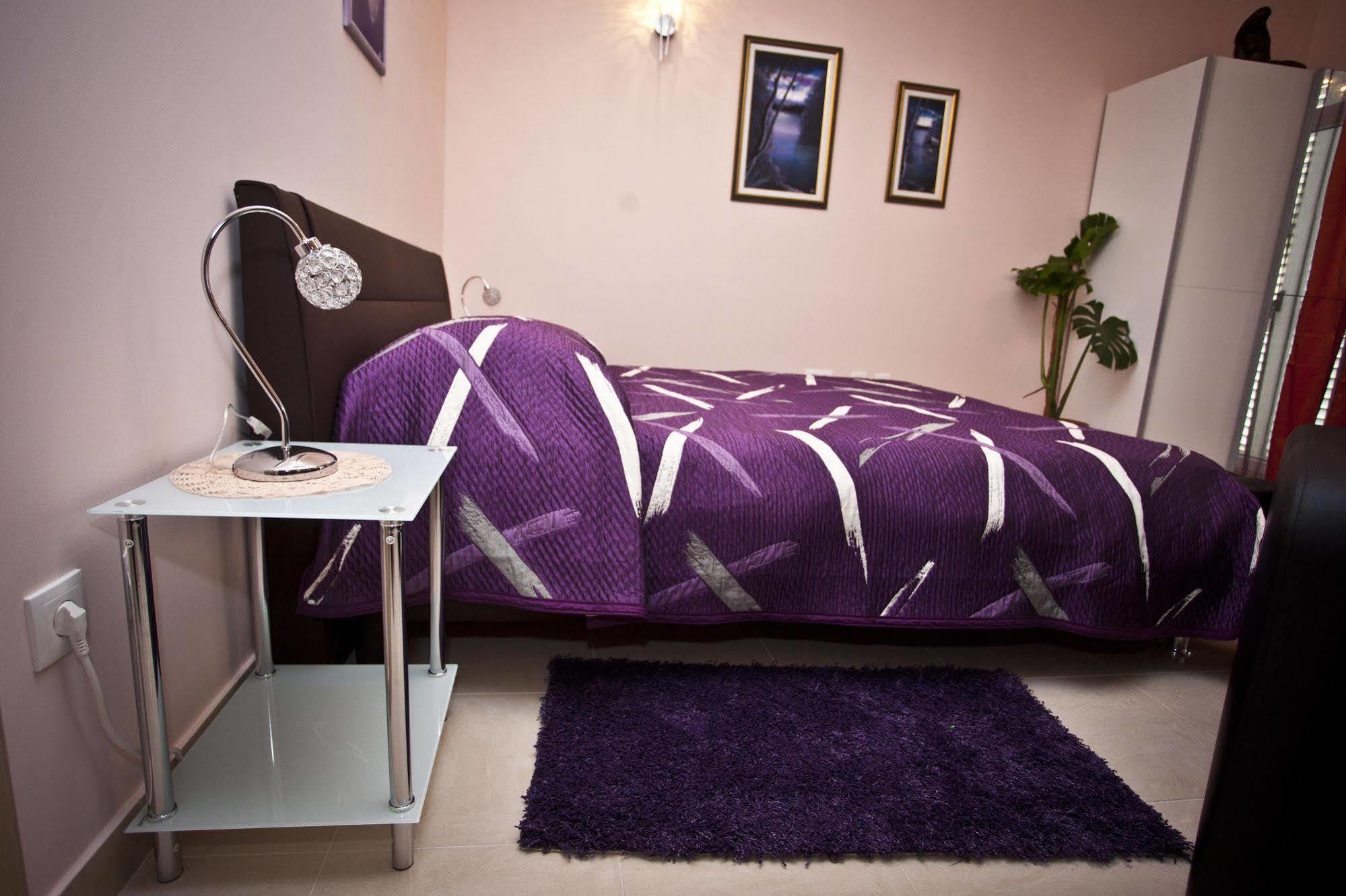 Split Apartments Peric Bagian luar foto