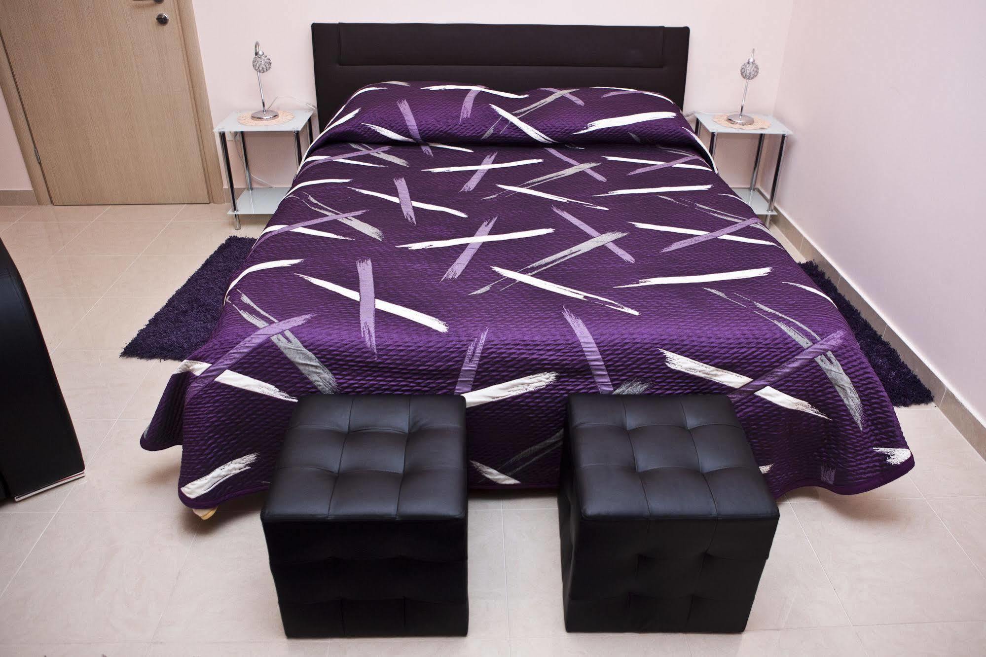Split Apartments Peric Bagian luar foto